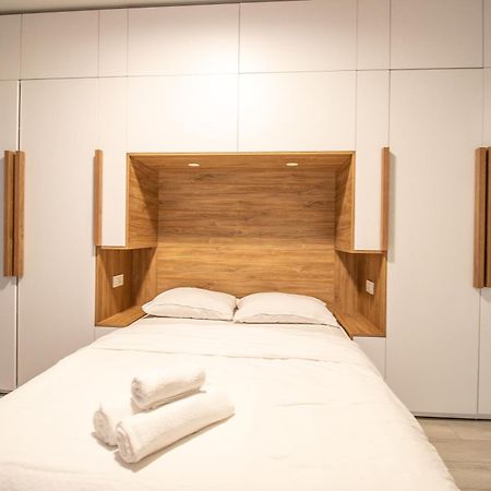 בוקרשט Piata Romana, Two Bedrooms Apartment מראה חיצוני תמונה